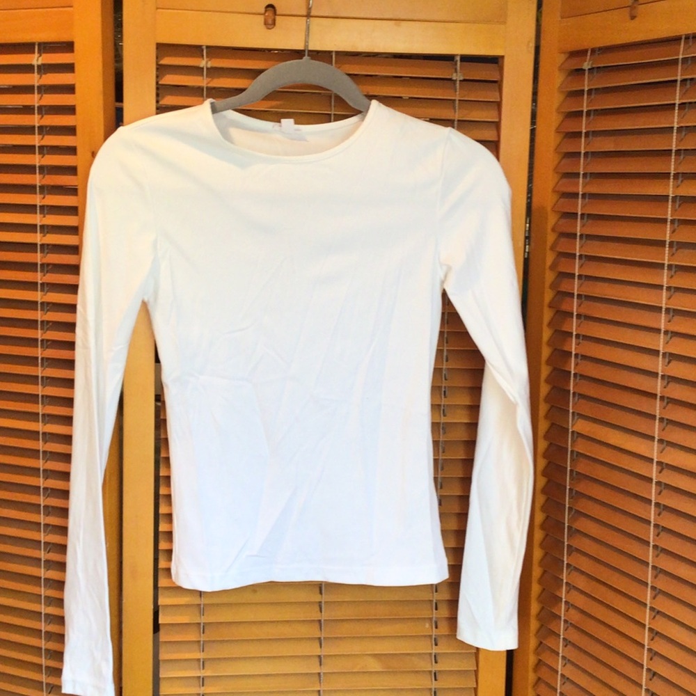 Garage Classic Women's knit Long-Sleeve Crew Neck Top - White